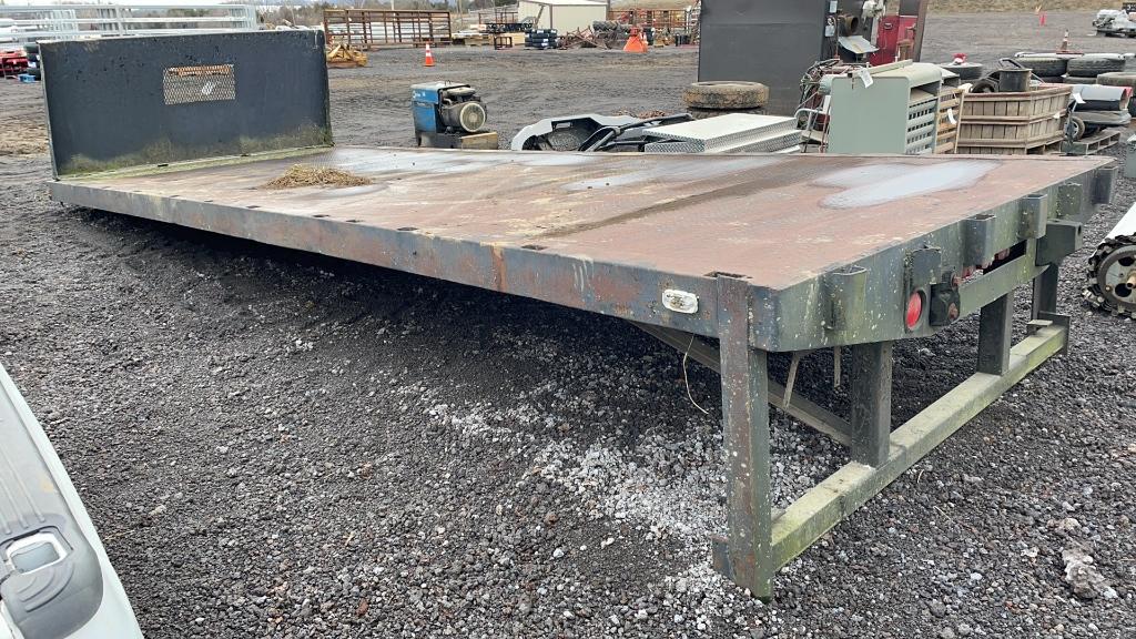 22' STEEL FLATBED