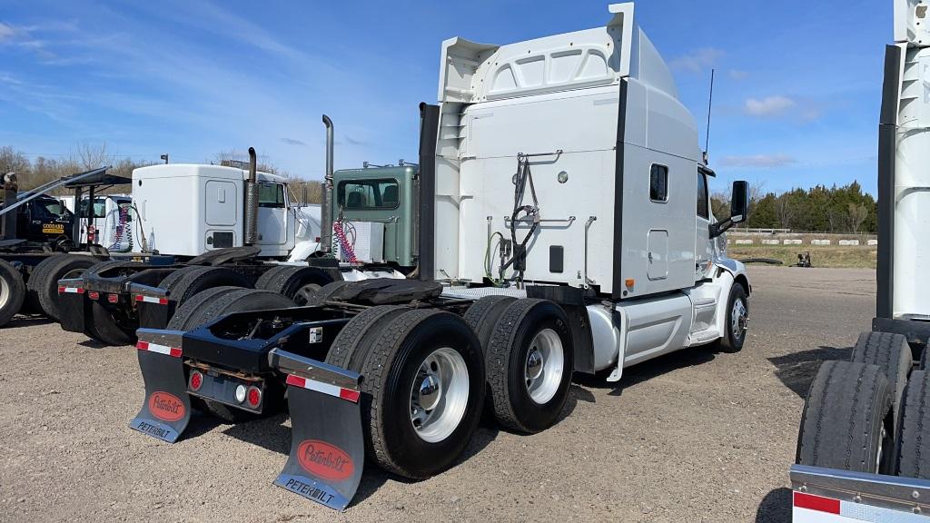 2017 PETERBILT 579 TANDEM AXLE ROAD TRACTOR