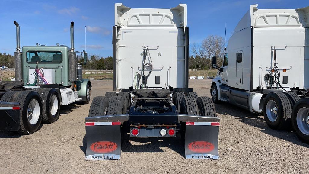 2017 PETERBILT 579 TANDEM AXLE ROAD TRACTOR