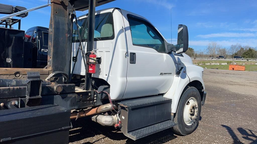 2016 FORD F-750 ROLL OFF DUMPSTER TRUCK