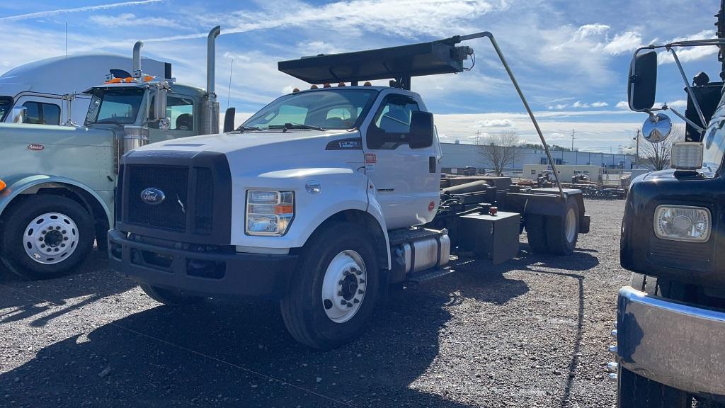 2016 FORD F-750 ROLL OFF DUMPSTER TRUCK