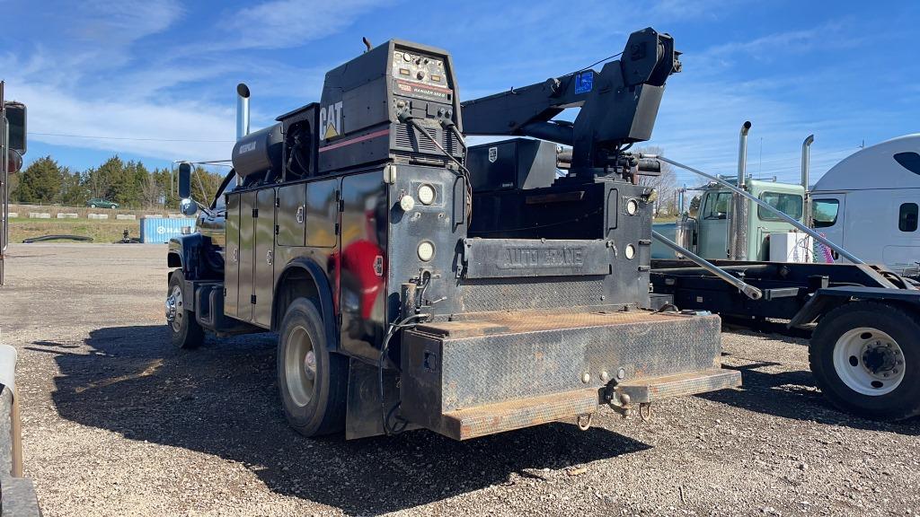 2002 GMC 6500 SERVICE TRUCK