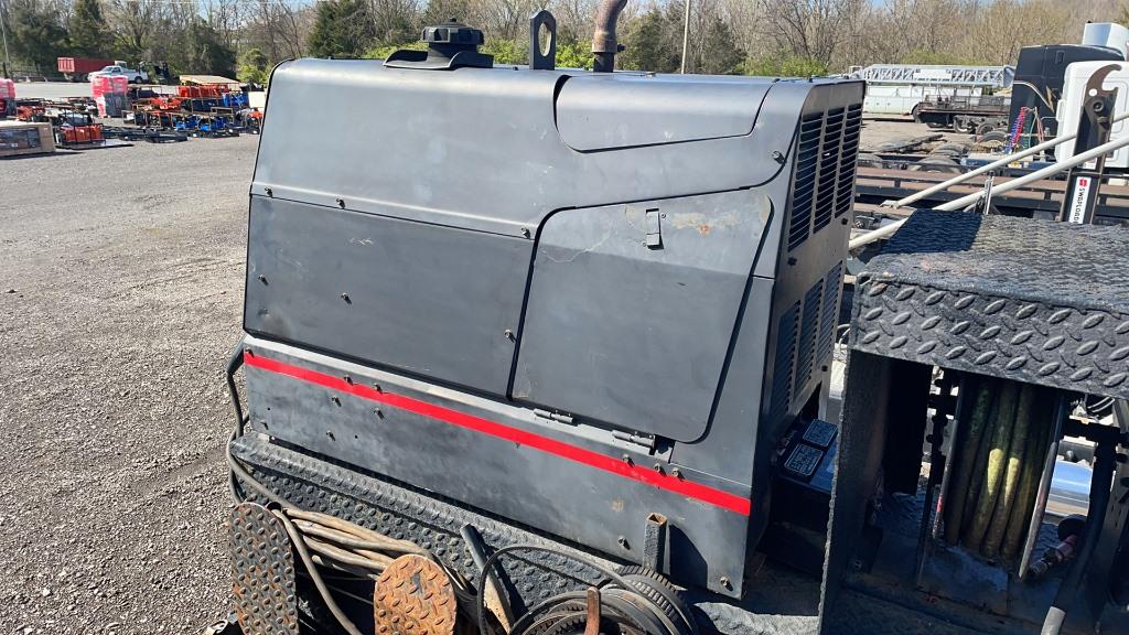 2002 GMC 6500 SERVICE TRUCK