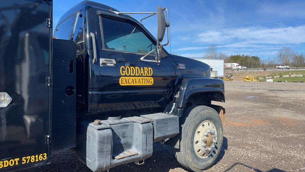 2002 GMC 6500 SERVICE TRUCK