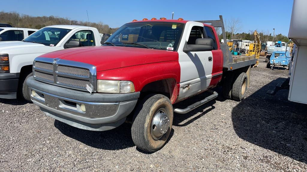 1999 DODGE 3500 EXTENDED CAB 4X4 SLT