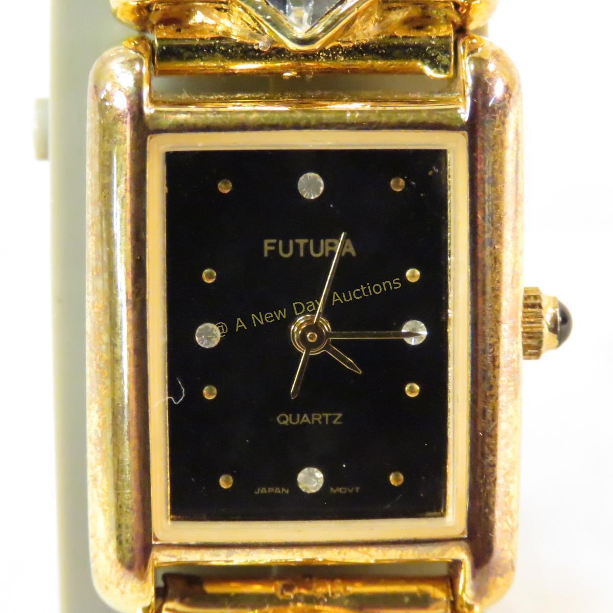 Futura quartz watch and earring set