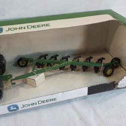 Ertl John Deere 7420 Tractor With Plow In Box