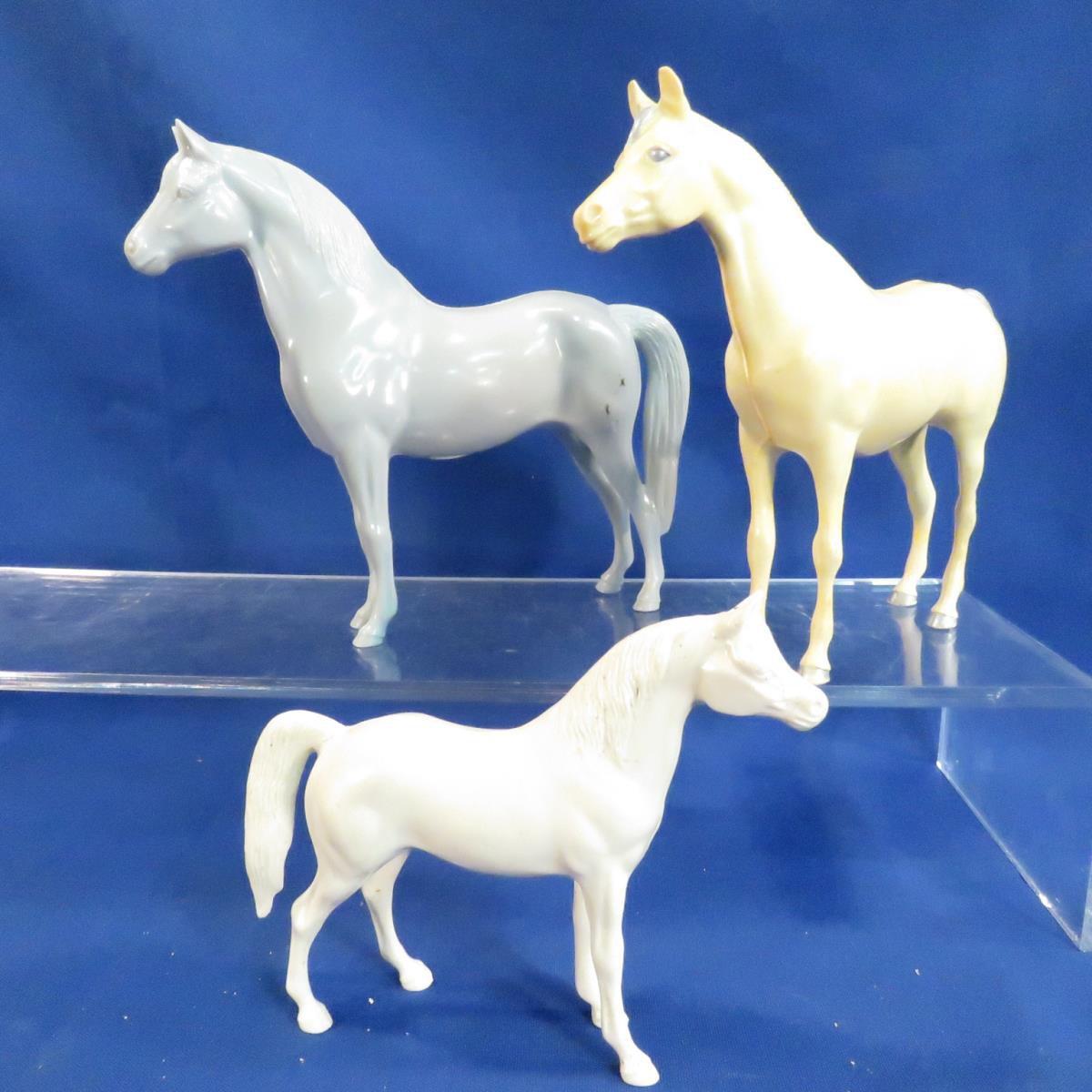 Hartland Plastics horses some sets, white & gray