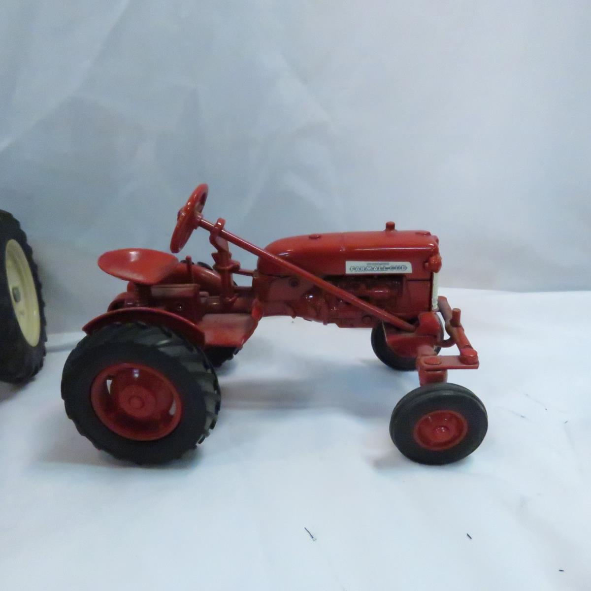 Ertl tractors & implements Farmall, Oliver, Intl