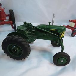 Ertl tractors & implements Farmall, Oliver, Intl
