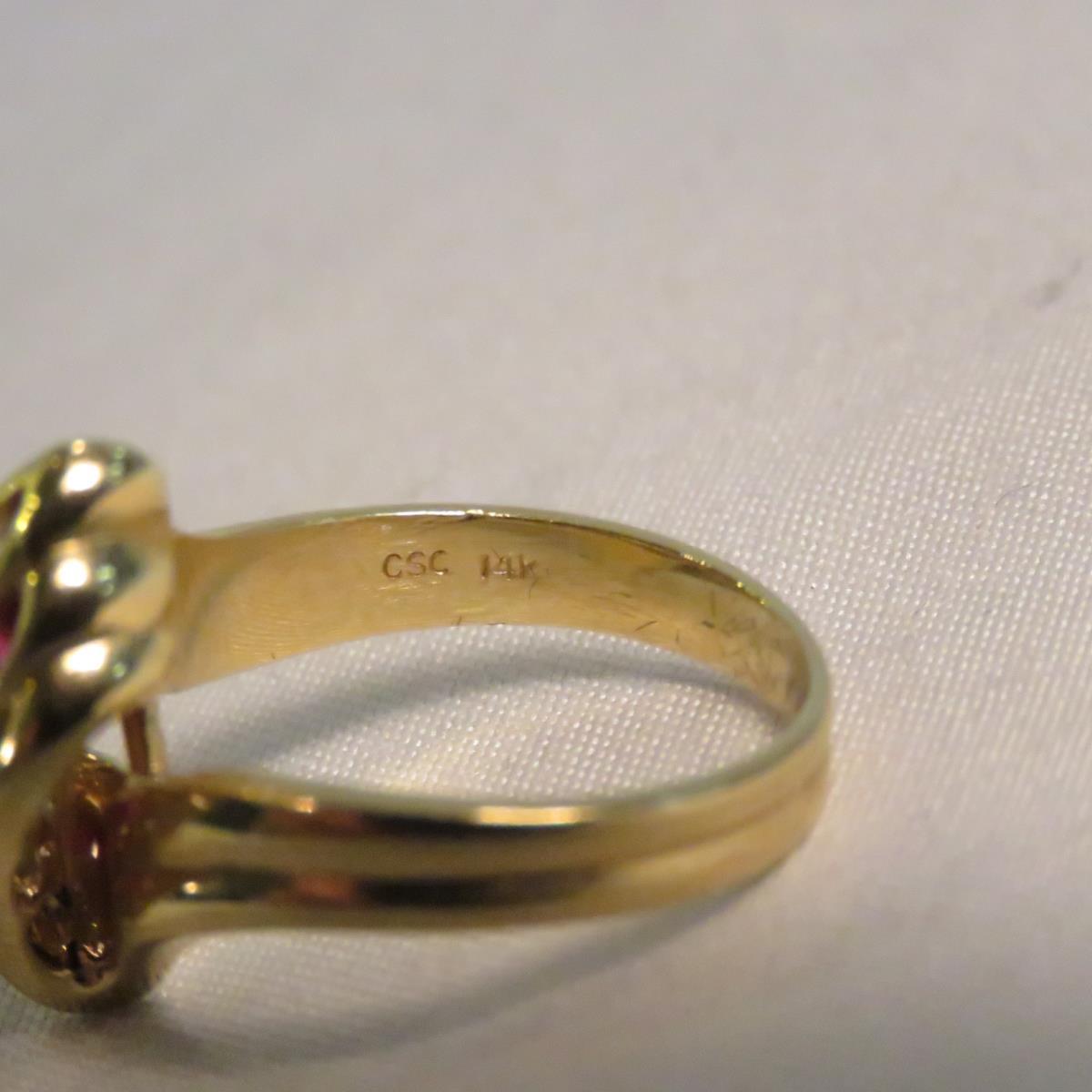 14kt gold ring with diamonds & rubies, 4.9gtw