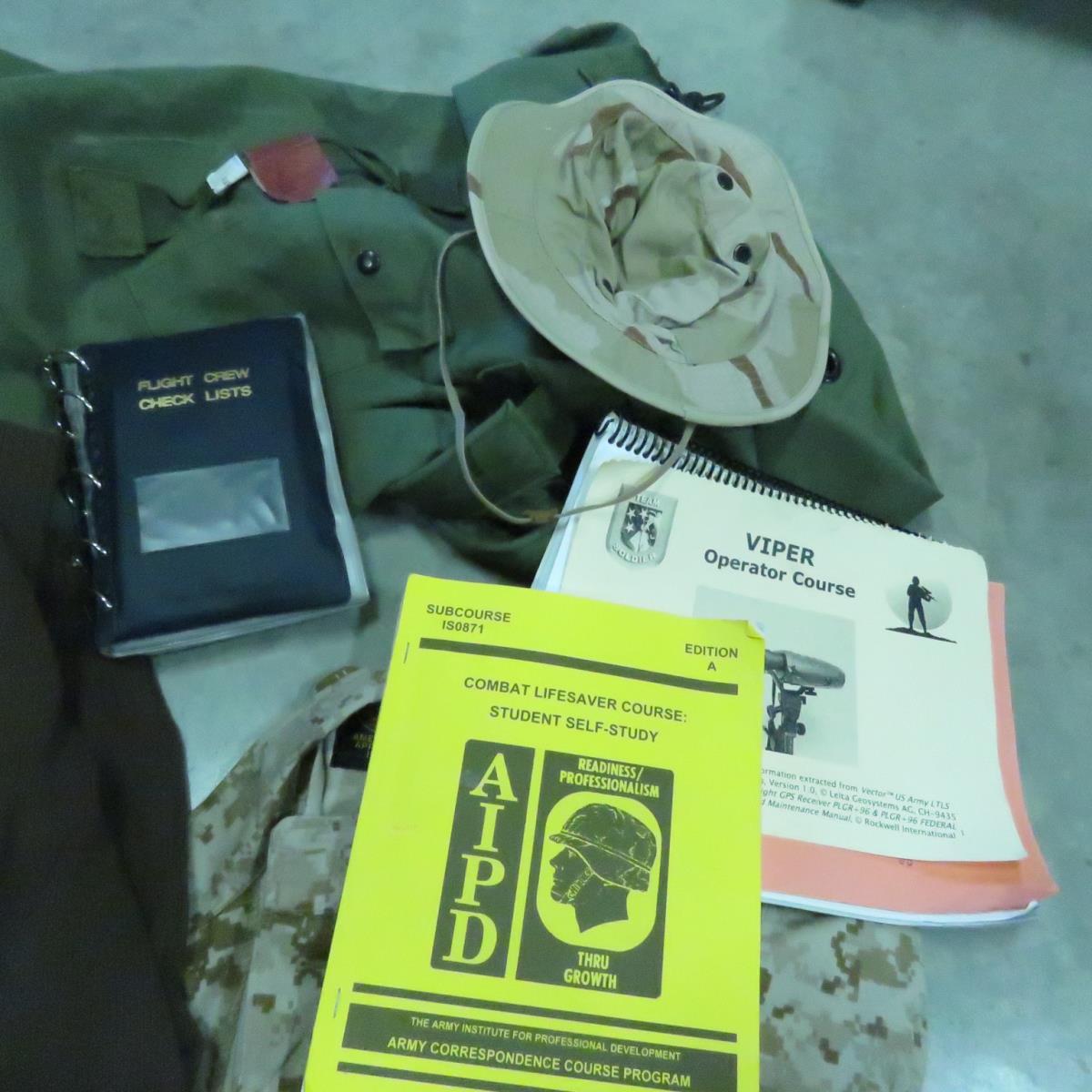 MN National Guard Iraqi duffle bag and gear
