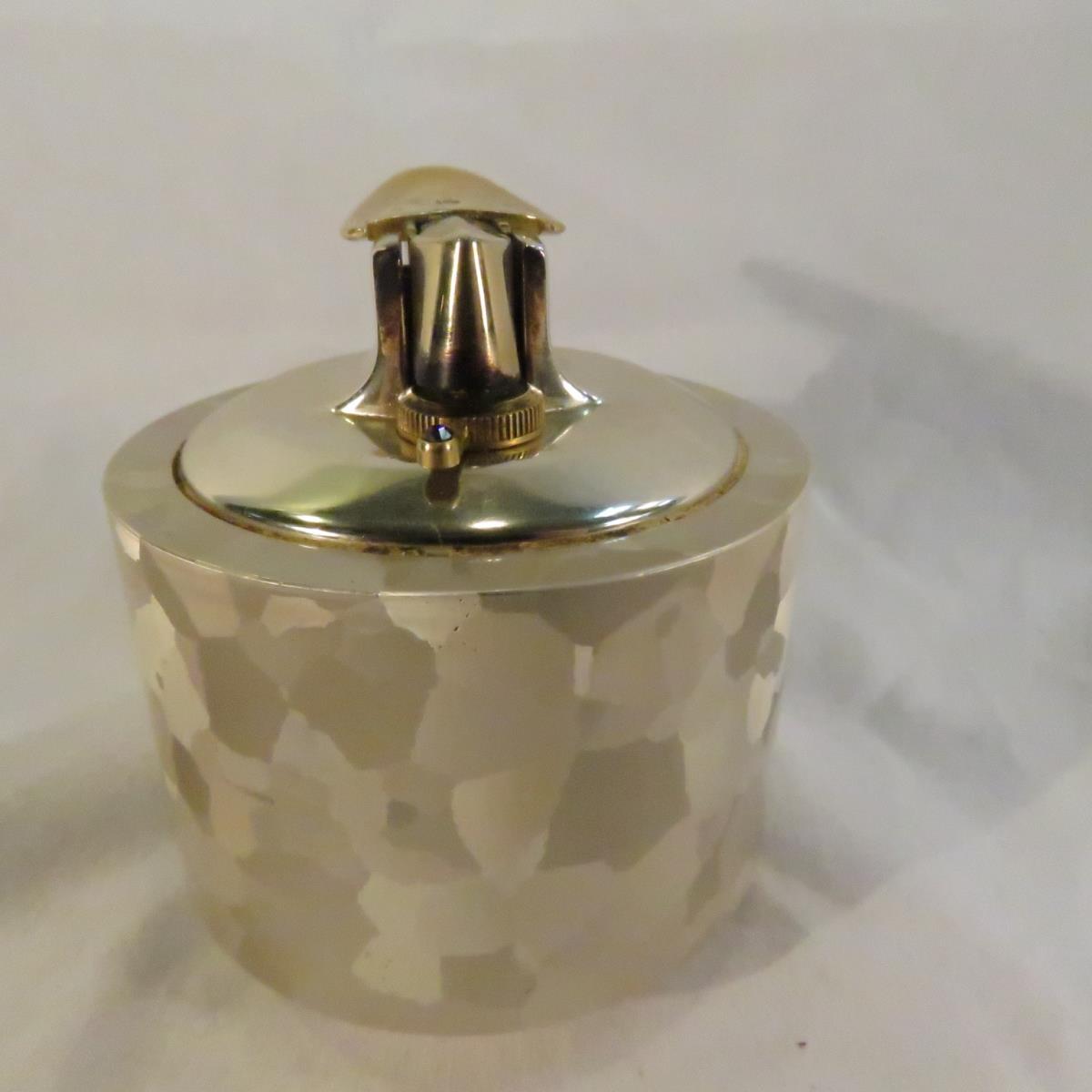 Ronson Varaflame table lighter with tag