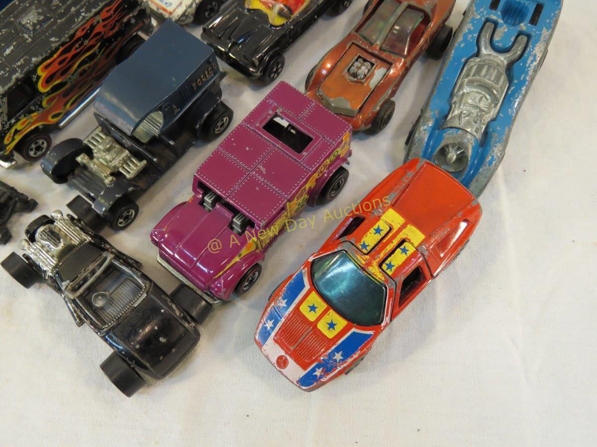 Hot Wheels Collector Case- 24 cars- some redlines