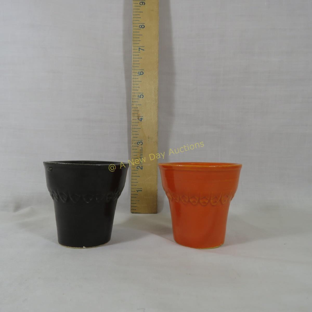 2 Red Wing sales sample flower pots 2.25"