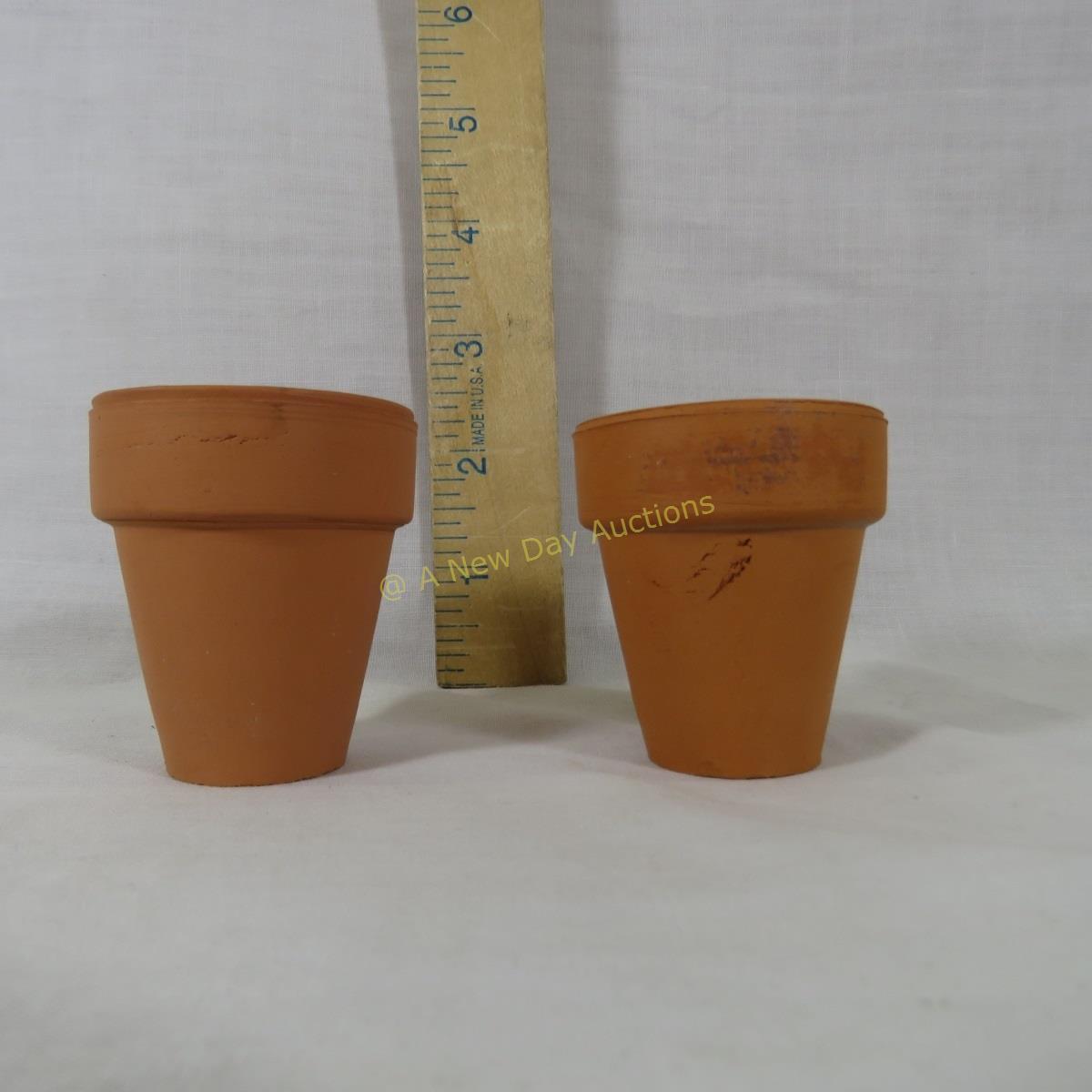 2 Red Wing sales sample flower pots 2.25"