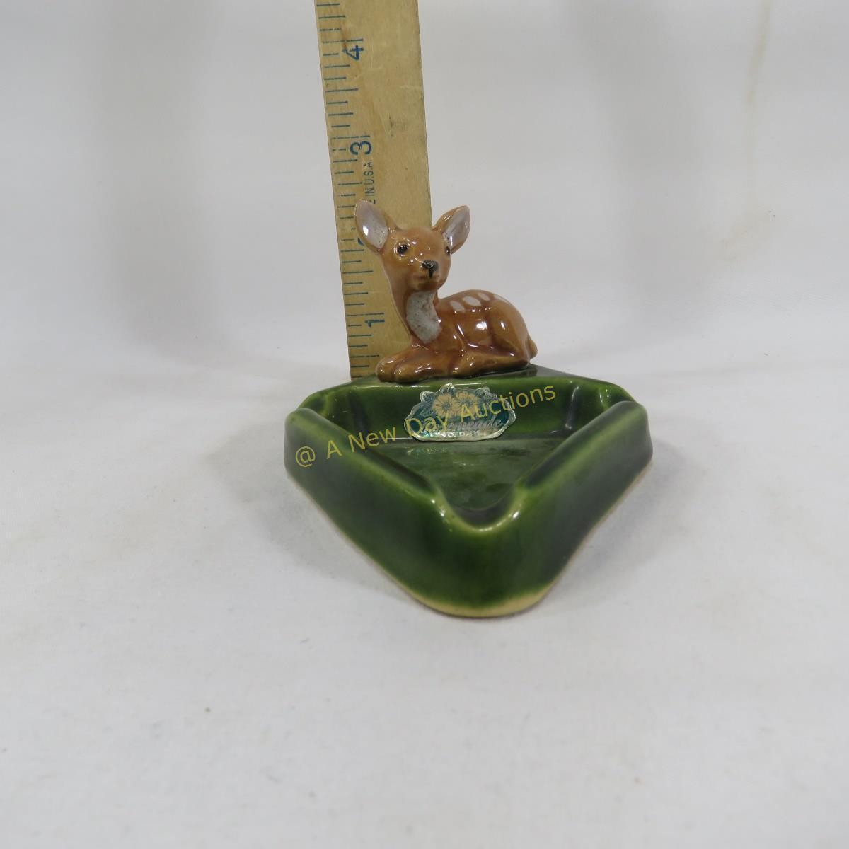 Rosemeade Deer Ashtray, Jumping deer S&P