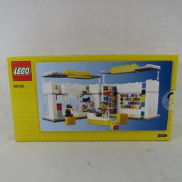 New Lego Exclusive Lego Store set 40145