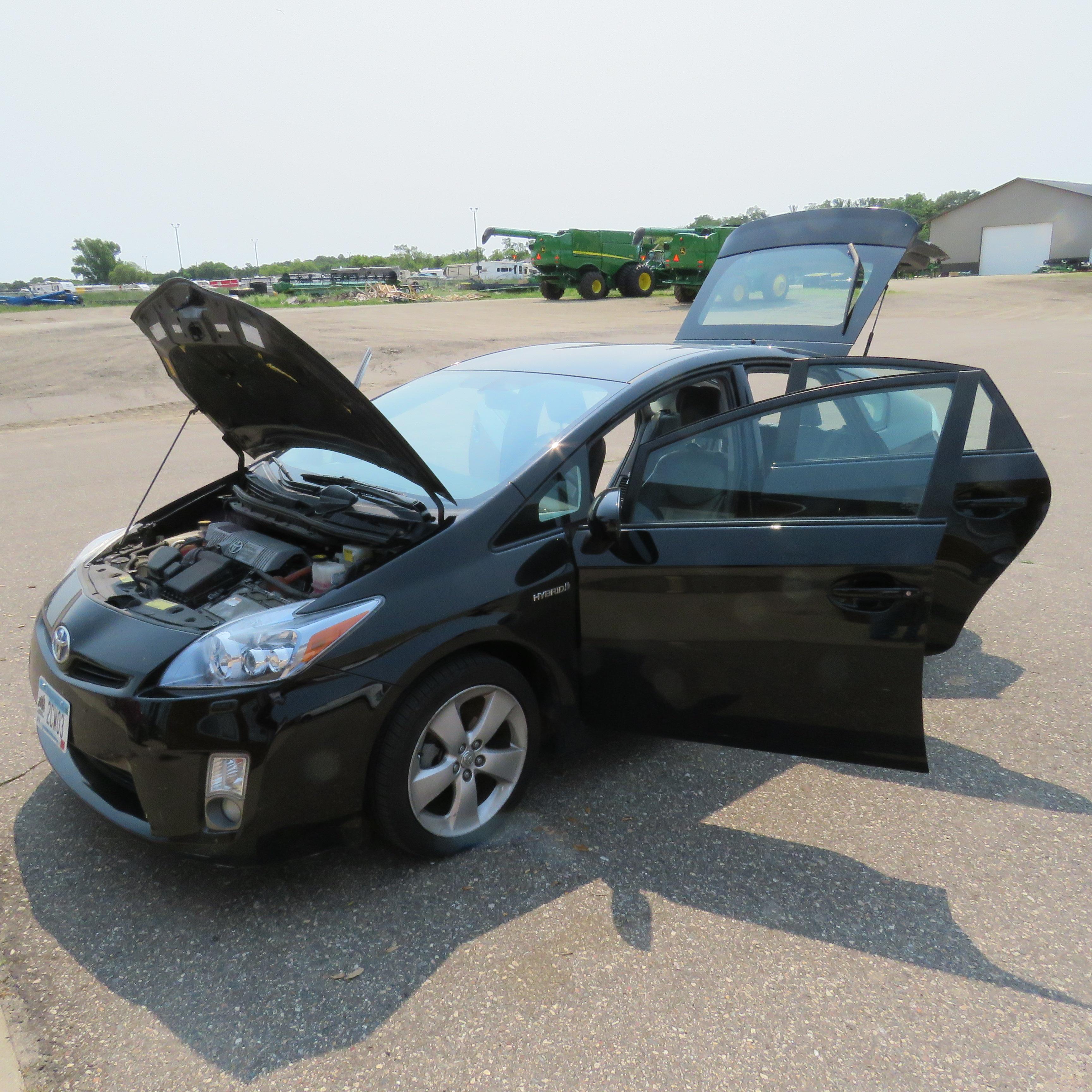 2010 Prius V Model Hybrid 116,600+ miles