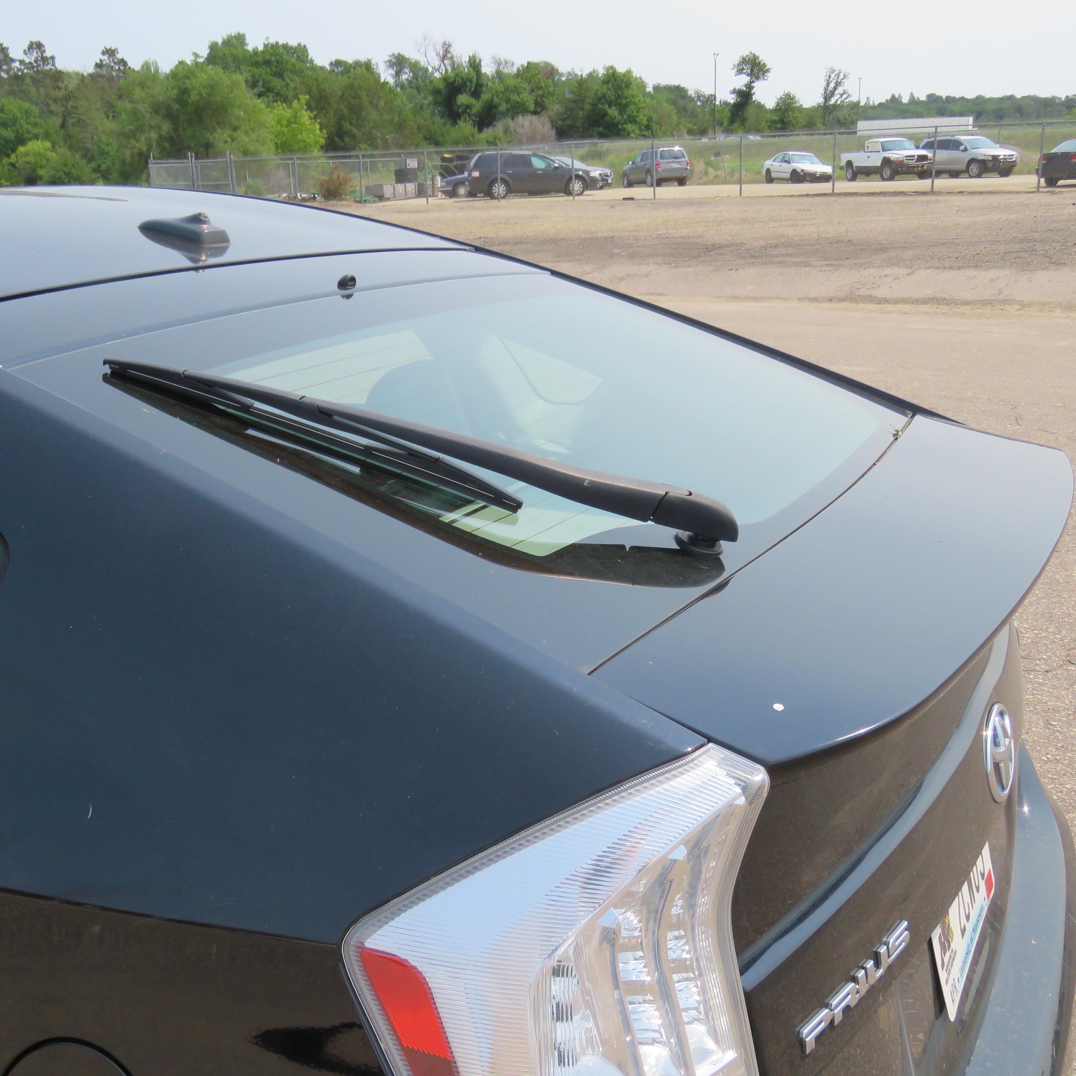 2010 Prius V Model Hybrid 116,600+ miles