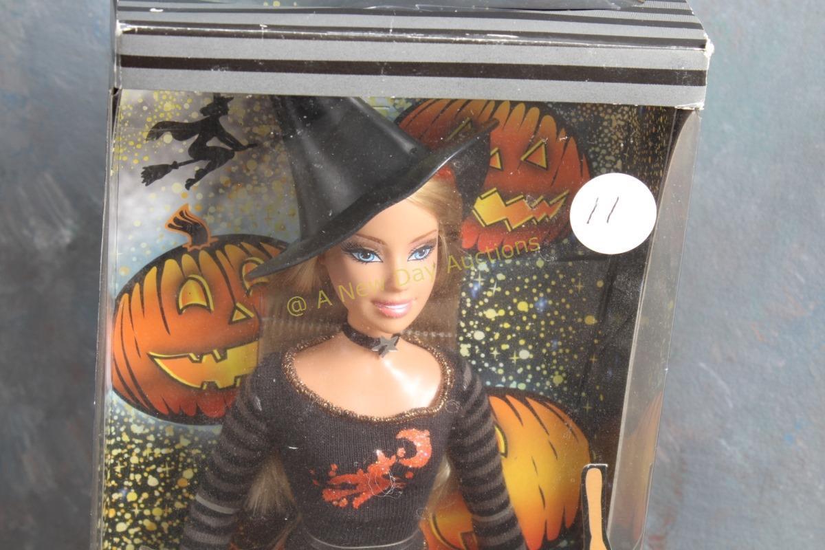 2006 Halloween Barbie Doll in Box