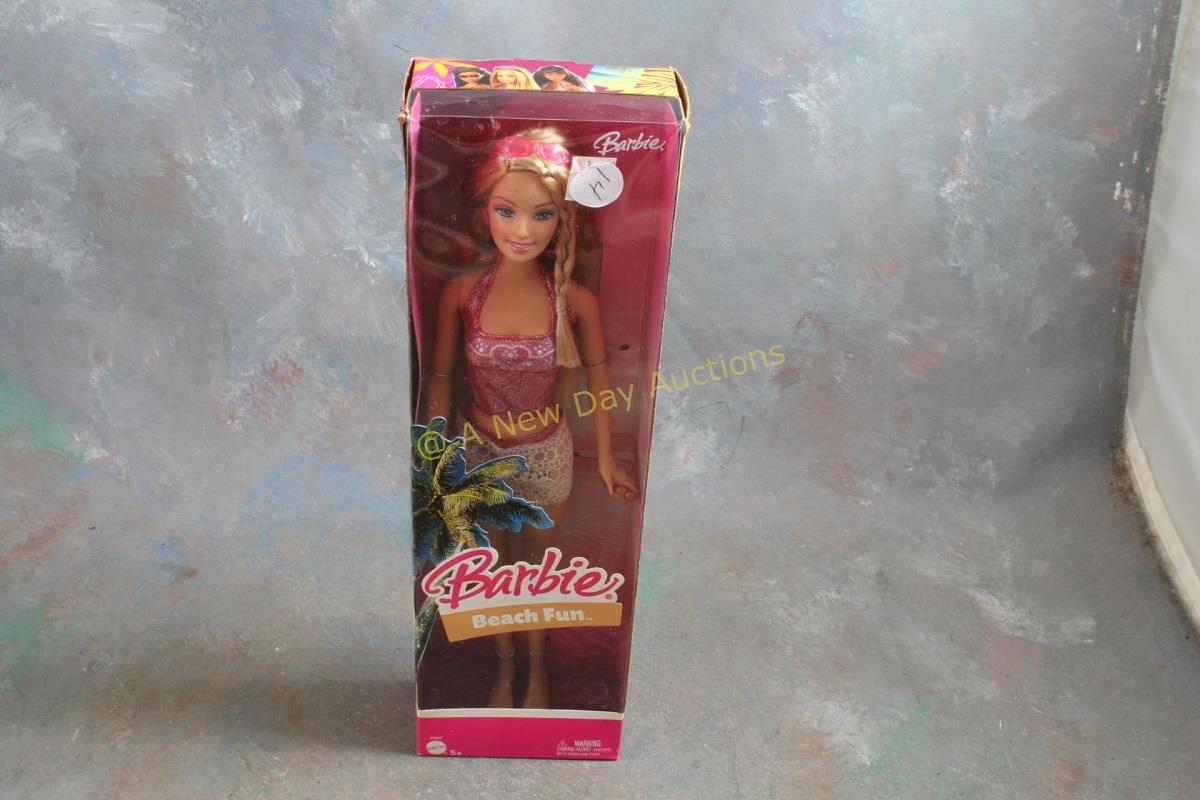 2005 Beach Fun Barbie Doll in Box