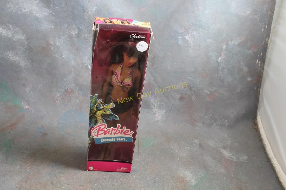 2005 Christie Beach Fun Barbie Doll in Box