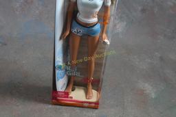 2004 Cali Girl Barbie Doll in Box