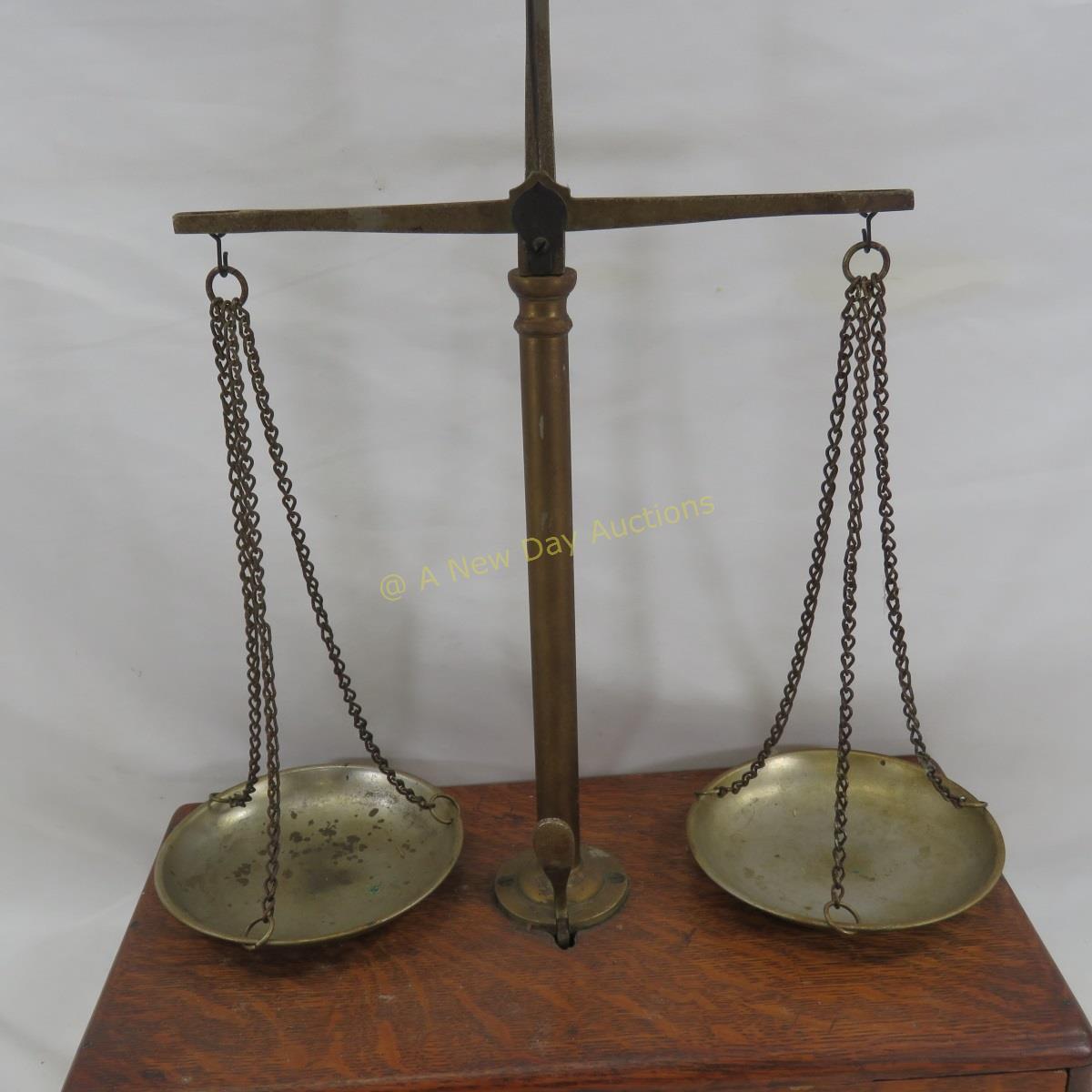 Antique Scale Balance with weight sets