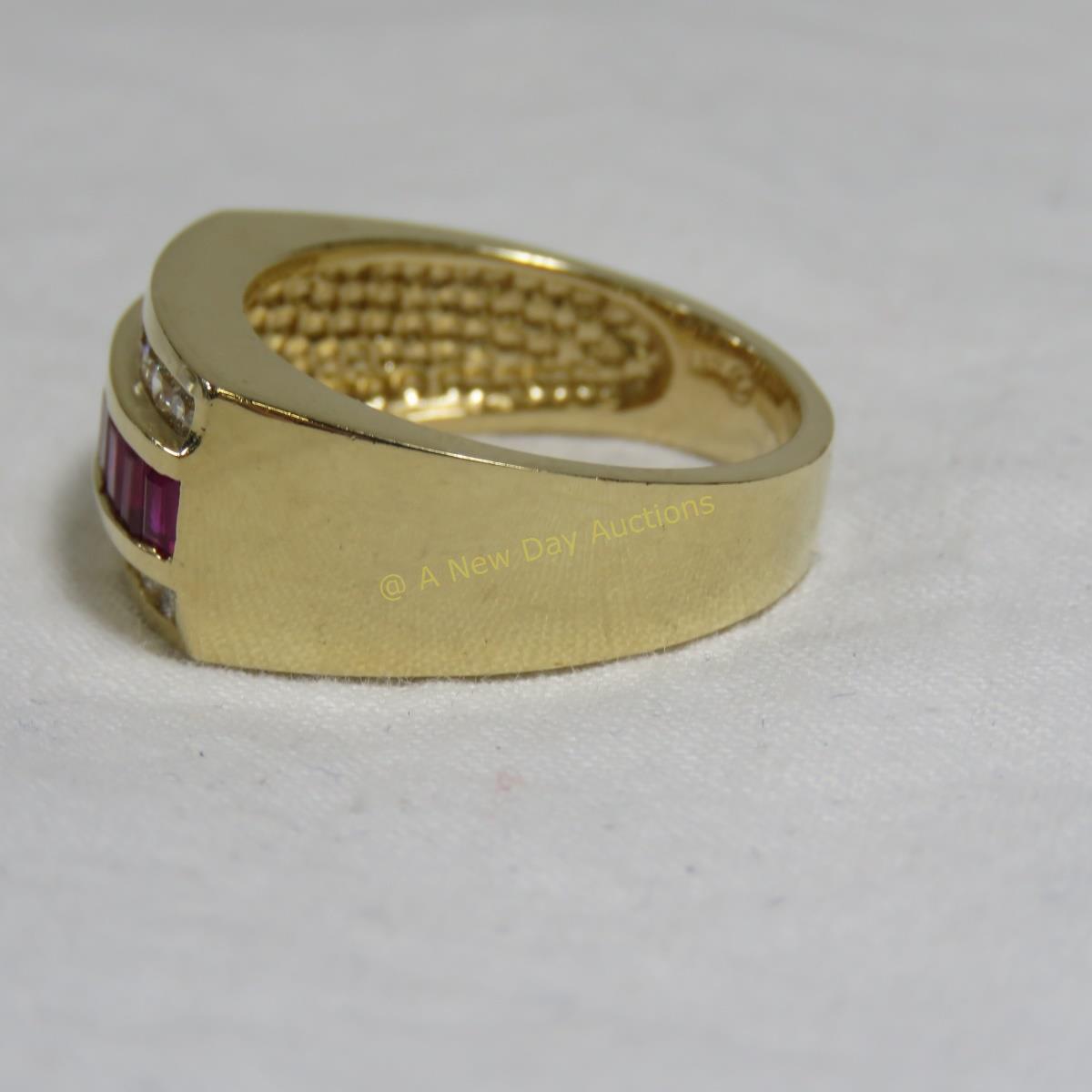 14kt gold ring with ruby & diamonds 8.44gtw