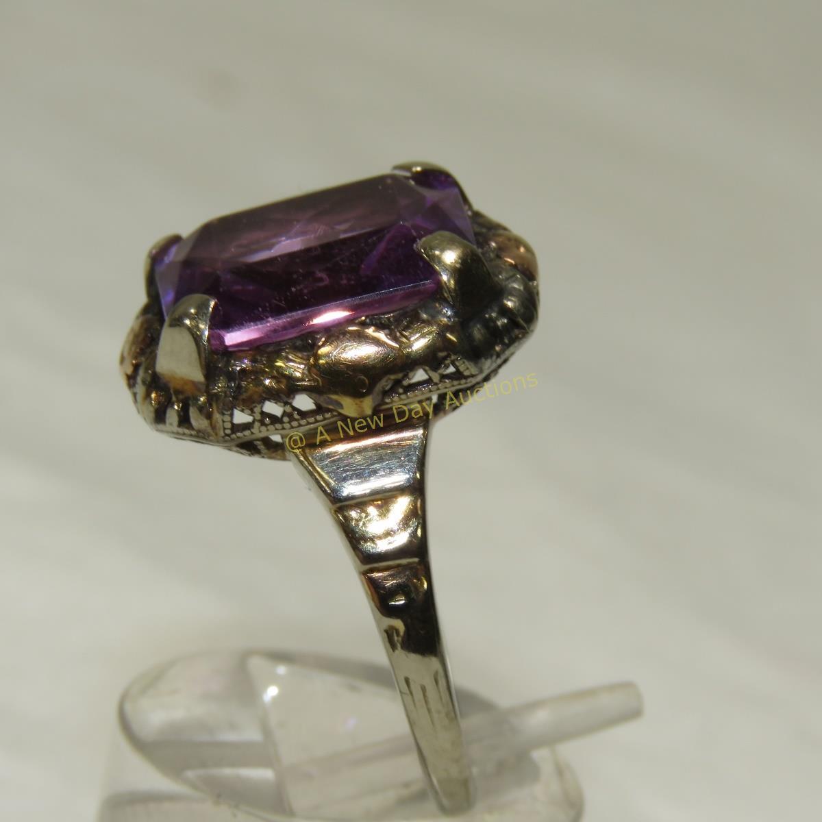 14kt white & yellow gold amethyst ring