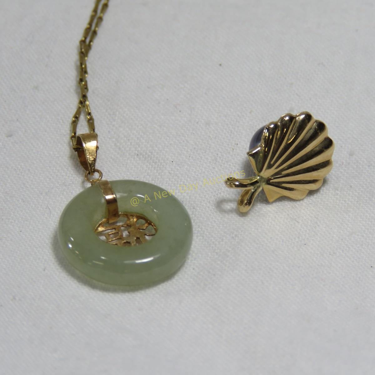 14kt gold necklace w/ jade & black pearl pendants