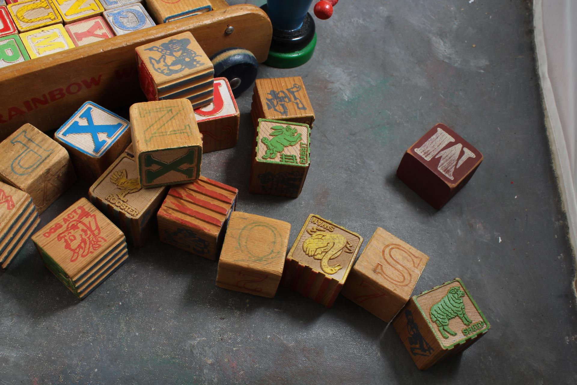 Box Lot Children's Wooden Blocks Rainbow Wagon ++