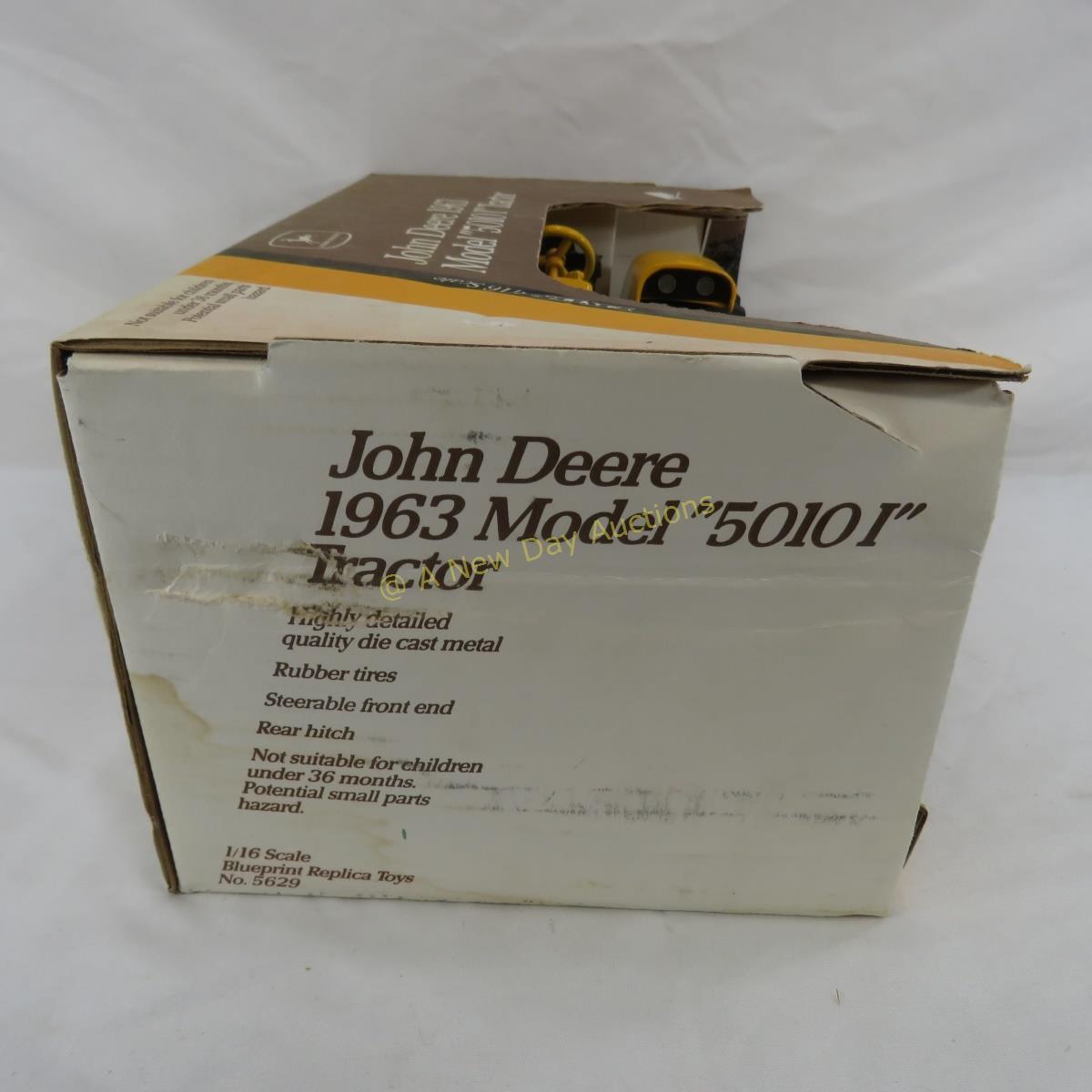 John Deere 1963 model 5010 I tractor with box