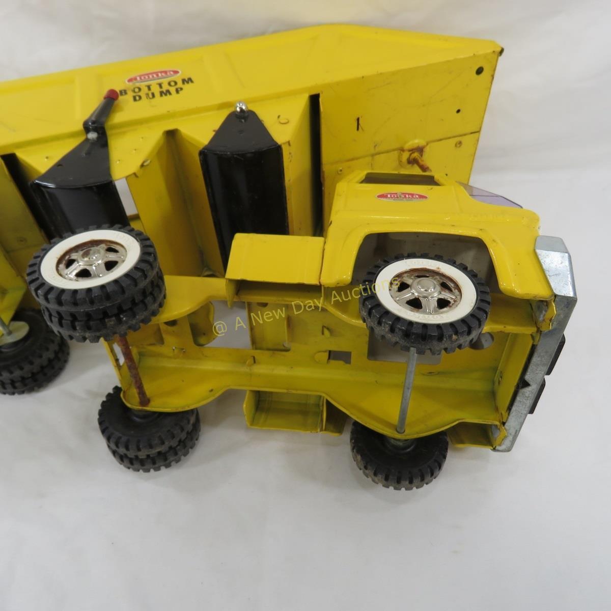 Vintage Tonka bottom dump truck and trailer