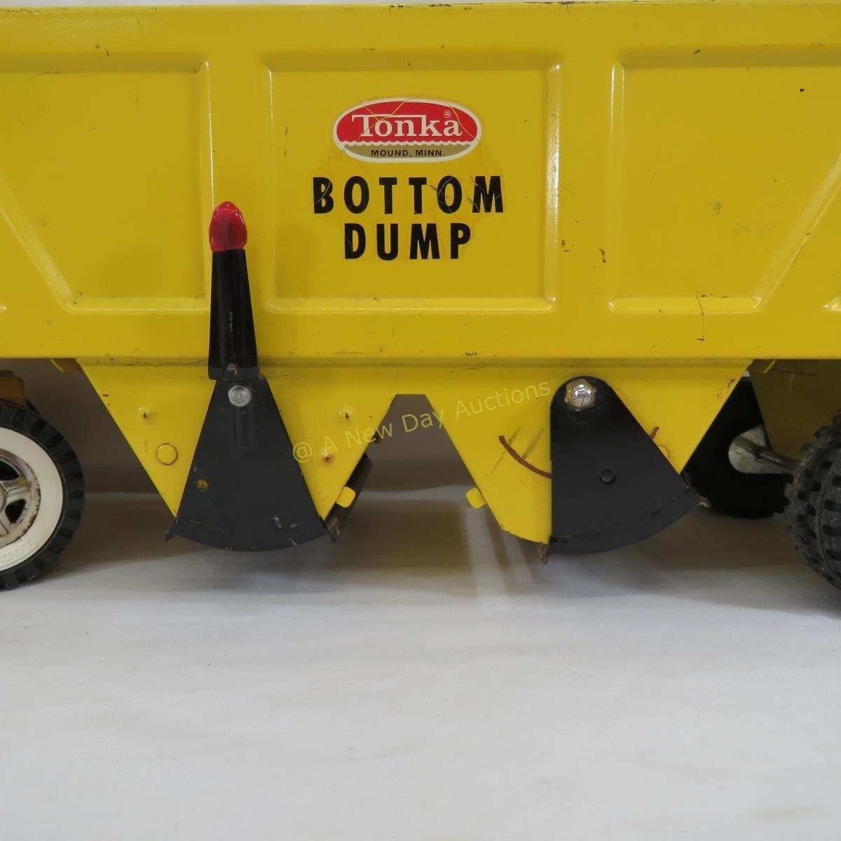 Vintage Tonka bottom dump truck and trailer