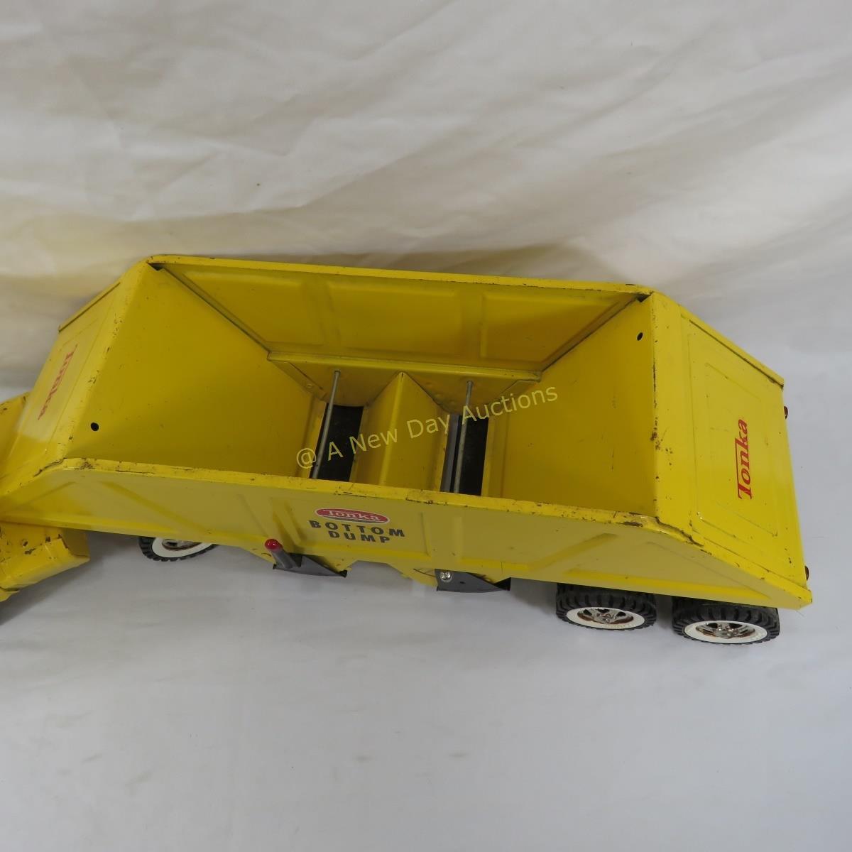 Vintage Tonka bottom dump truck and trailer