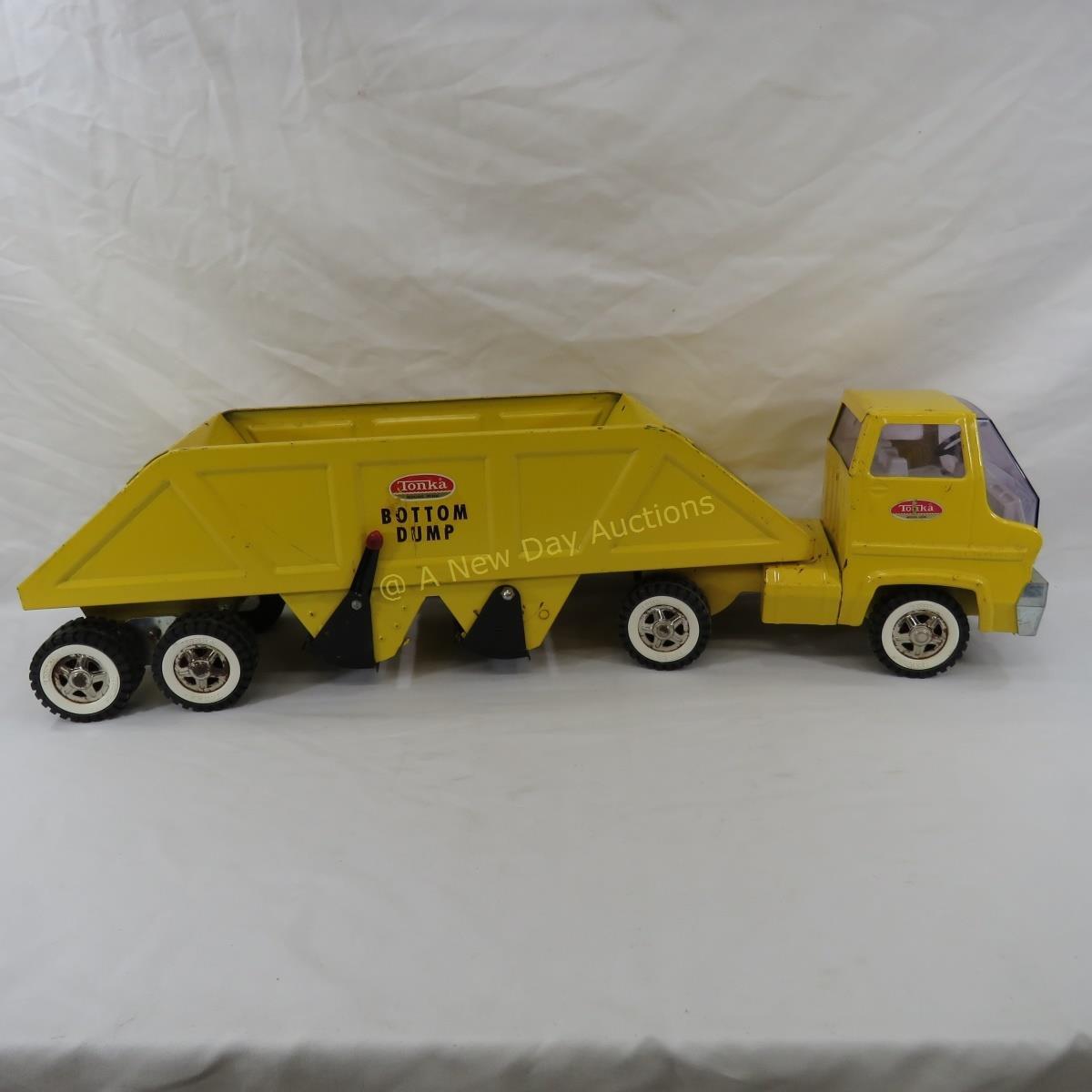 Vintage Tonka bottom dump truck and trailer