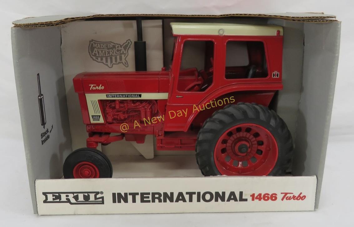 Ertl International 1466 Turbo Tractor # 4622