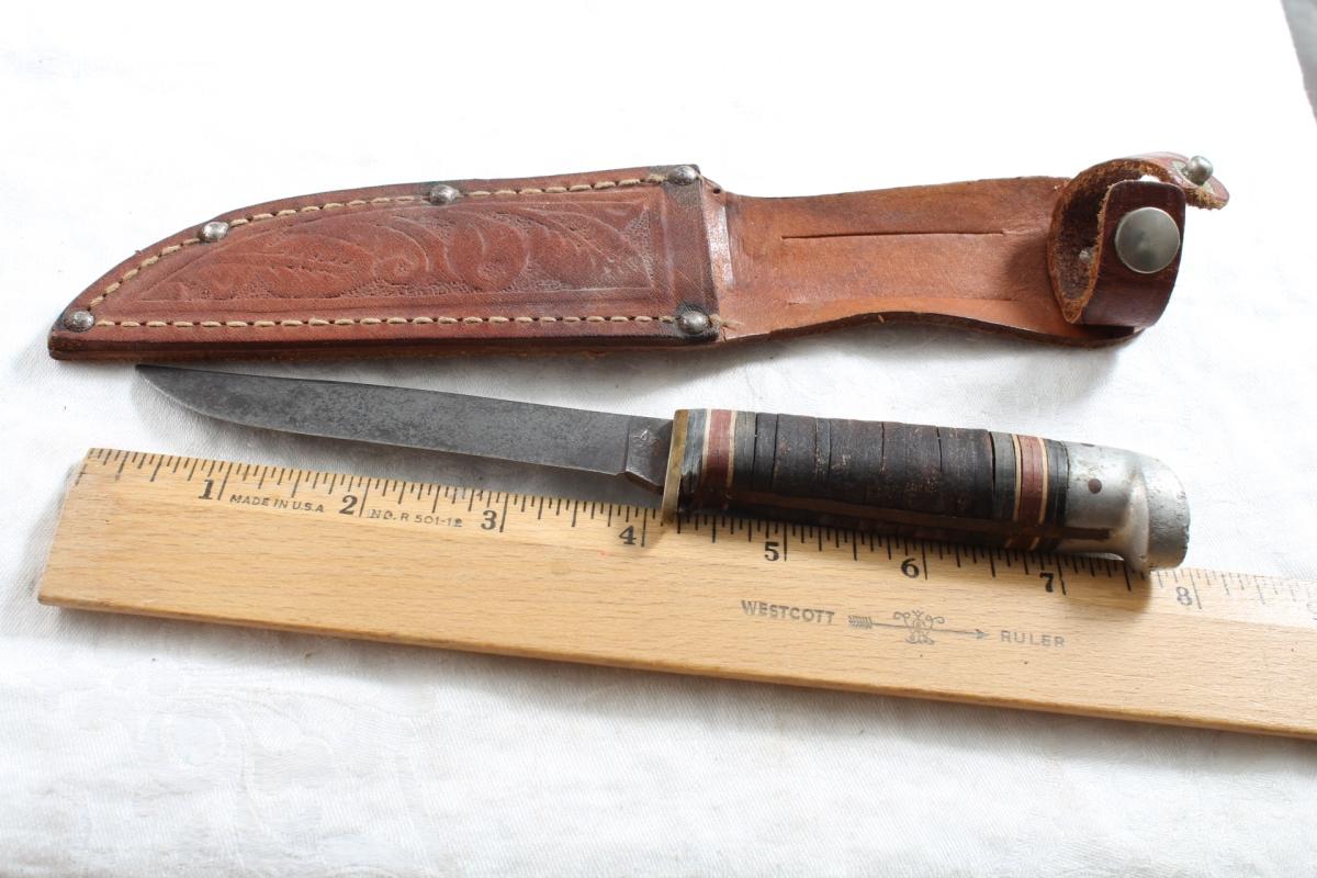 Boy Scout Western Fixed Blade Knife in sheath