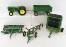 ERTL John Deere 1:16 Tractor & implements