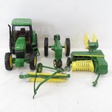 ERTL John Deere 1:16 Tractors & Implements