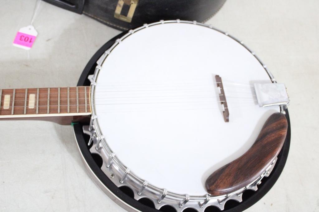 Hondo II Five String Banjo in Case