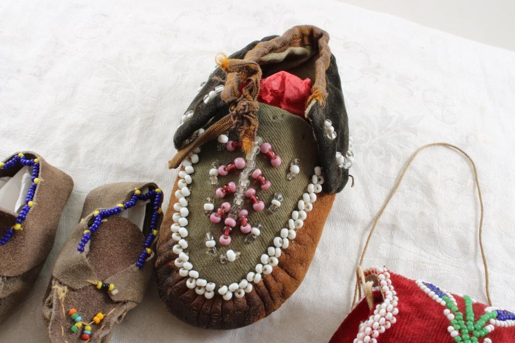 Native American Beaded Moccasins & Purse