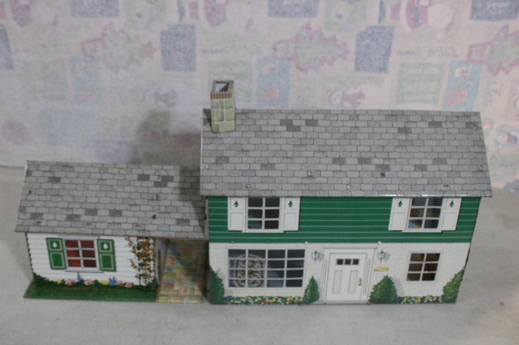 Marx Metal Dollhouse with Garage