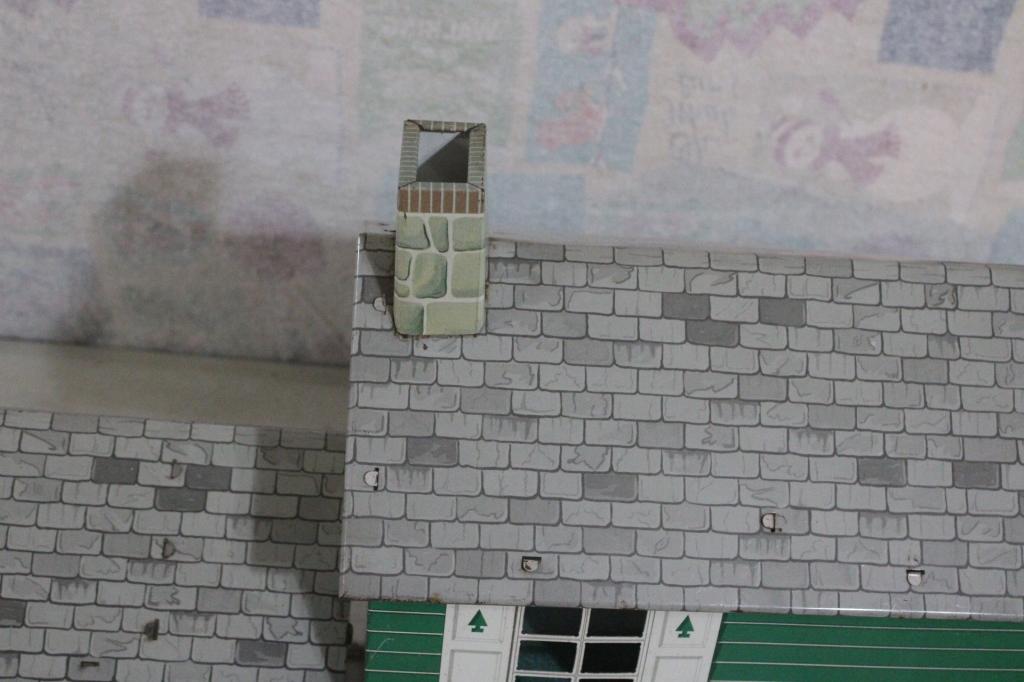 Marx Metal Dollhouse with Garage