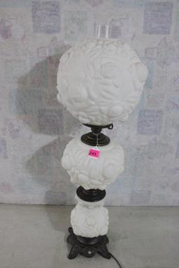 Fenton Puffed Rose 3 Globe Lamp