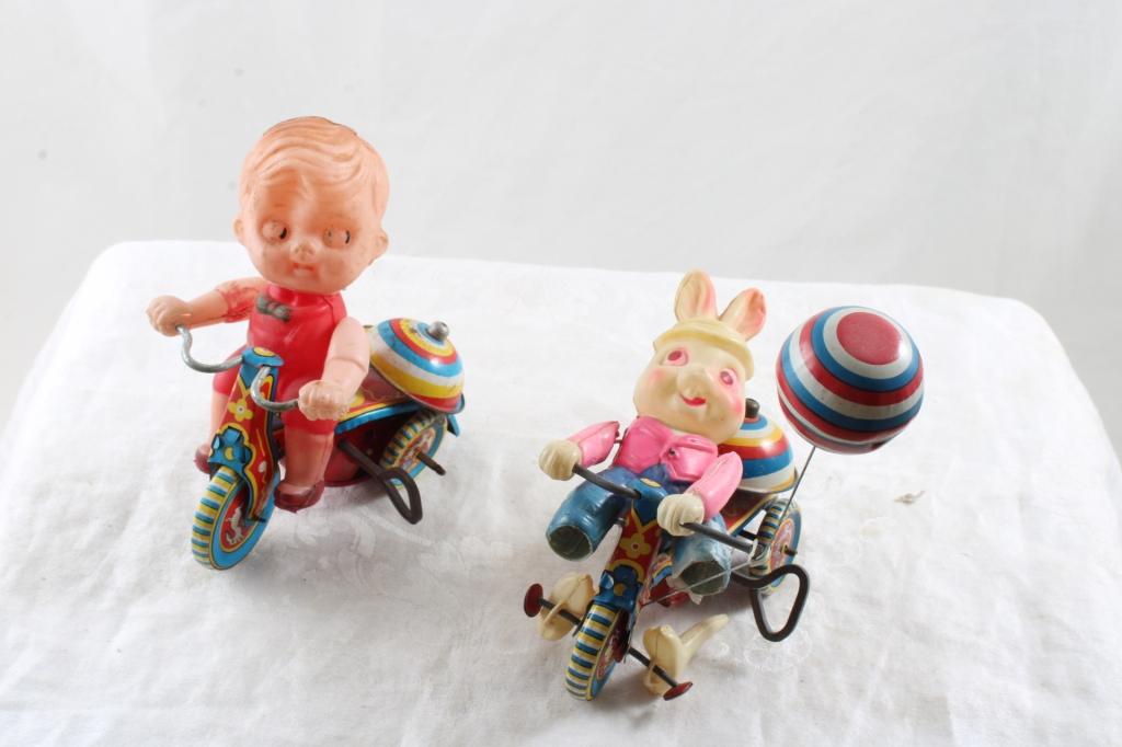 2 Wind Up Tin Toys Made in Japan