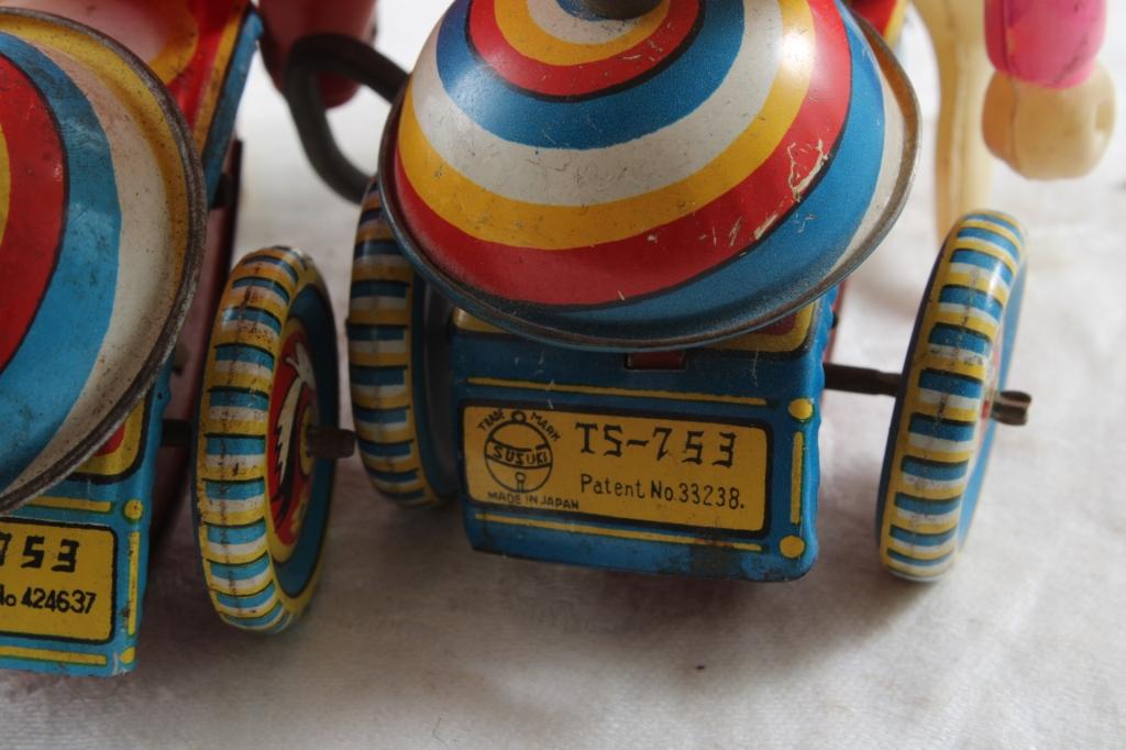2 Wind Up Tin Toys Made in Japan