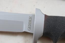 Gerber Steadfast Fixed Blade Knife w/Sheath